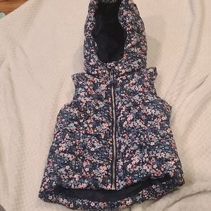 Like New Girls 68 Floral Puffer Vest 